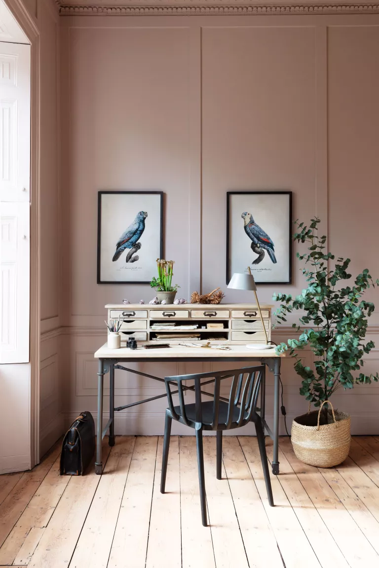 Consejos para amueblar y decorar oficina en casa por expertos en decoración - OfficeHome Kelly Wearstler - WordPress