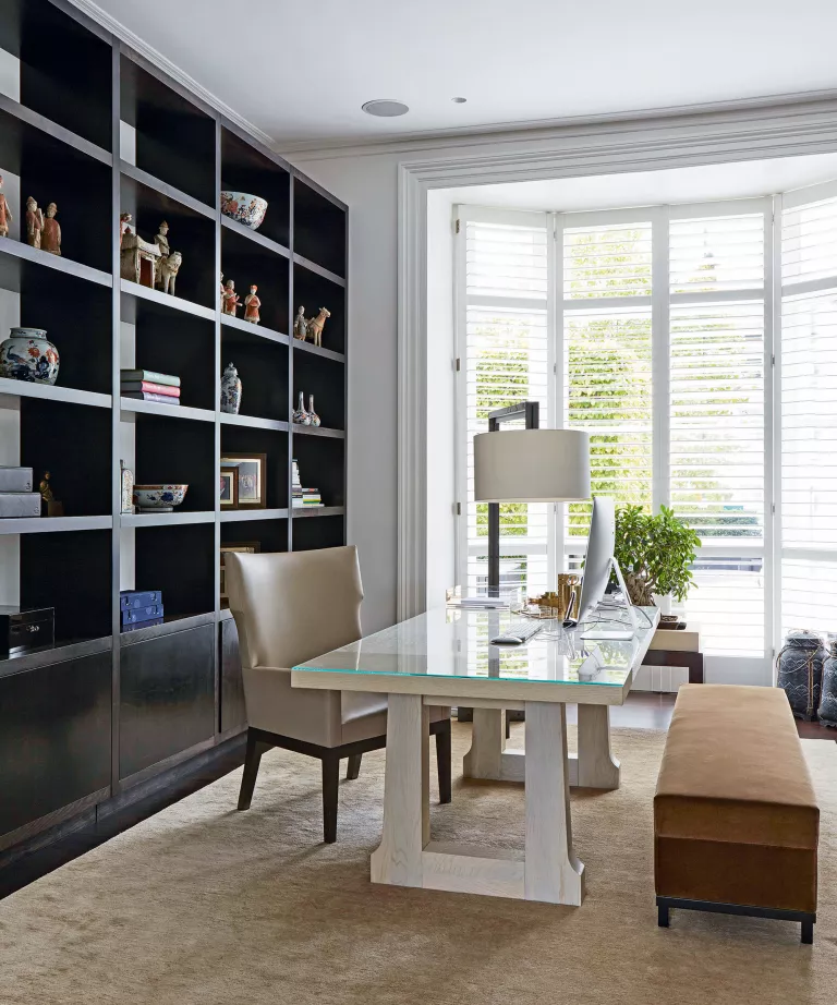 Consejos para amueblar y decorar oficina en casa por expertos en decoración - OfficeHome Kit Kemp - WordPress